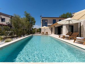 23950840-Ferienhaus-8-Poreč-300x225-3