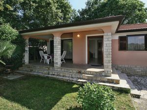 23728321-Ferienhaus-4-Poreč-300x225-3