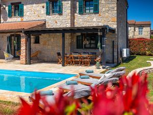 23949821-Ferienhaus-8-Poreč-300x225-1