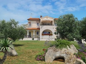 23950921-Ferienhaus-4-Poreč-300x225-0