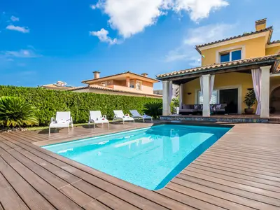 PoolOfHouse