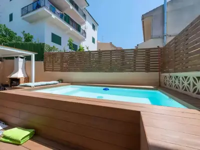 PoolOfHouse