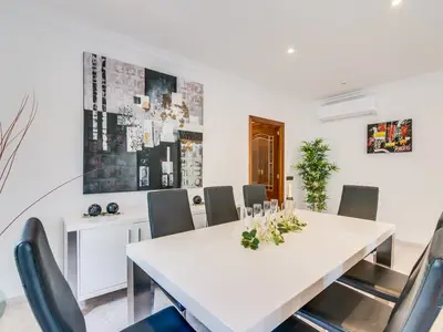 DiningRoom