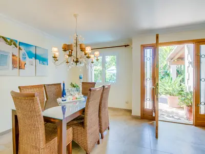 DiningRoom