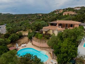 23573565-Ferienhaus-7-Porto Cervo-300x225-4