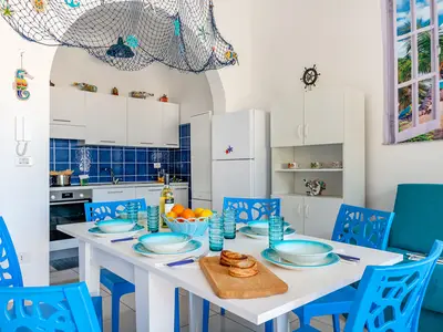 Küche und Essbereich