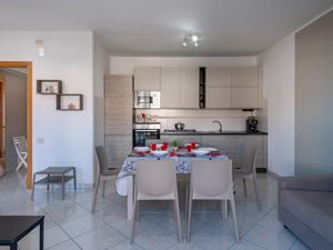 23767158-Ferienhaus-4-Porto Recanati-300x225-2