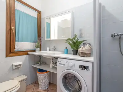 Badezimmer mit Dusche