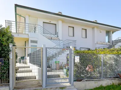 house house