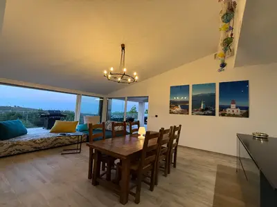 DiningRoom