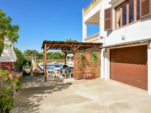 23368026-Ferienhaus-6-Portocolom-300x225-4