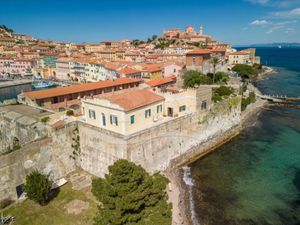 23555820-Ferienhaus-8-Portoferraio-300x225-4