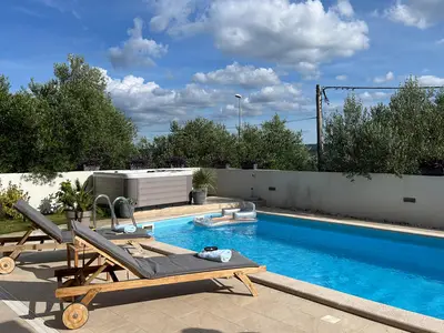 pool