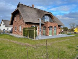 23898706-Ferienhaus-8-Poseritz-300x225-1