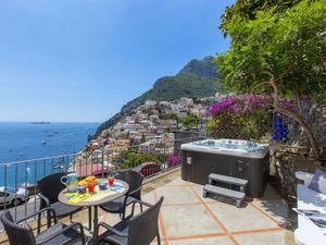 23444124-Ferienhaus-8-Positano-300x225-4