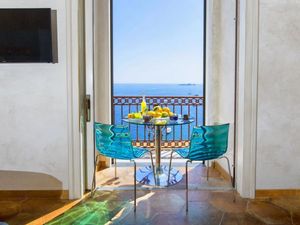 23444124-Ferienhaus-8-Positano-300x225-3