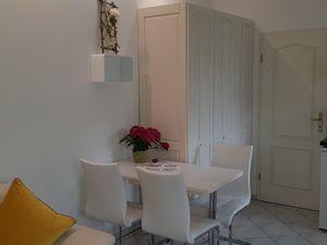 23538468-Ferienhaus-2-Potsdam-300x225-2