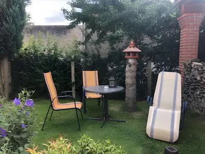 INSIDE, OUTSIDE