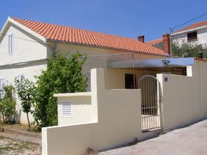 Ferienhaus mit Schlafzimmer (100 m²) in Preko