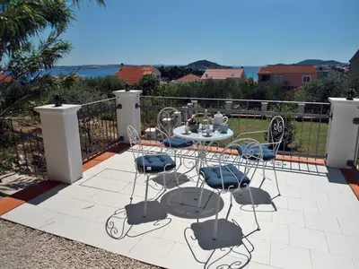 Ferienhaus für 8 Personen (142 m²) in Preko 3/10
