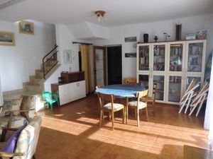 22807139-Ferienhaus-4-Premantura-300x225-2