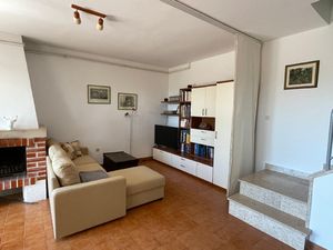 22807139-Ferienhaus-4-Premantura-300x225-4