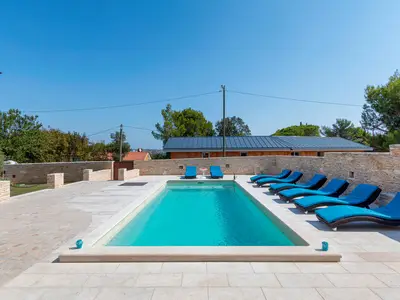 pool