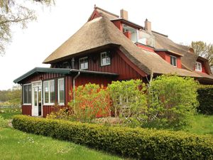 23882058-Ferienhaus-6-Prerow-300x225-1