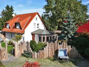 23882199-Ferienhaus-6-Prerow-300x225-1