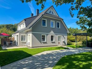 24053046-Ferienhaus-4-Prerow-300x225-1