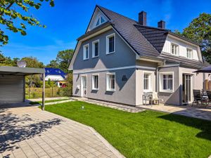 24053047-Ferienhaus-4-Prerow-300x225-1