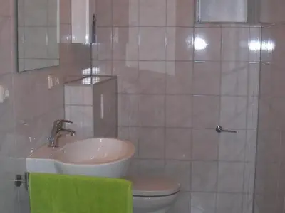 Dusche /WC EG