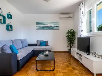 Ferienhaus für 6 Personen in Primorski Dolac 8/10