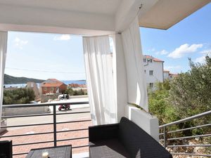 24032998-Ferienhaus-4-Primošten-300x225-2