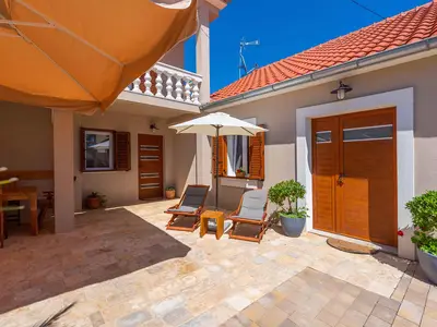 Ferienhaus für 7 Personen (98 m²) in Privlaka 10/10
