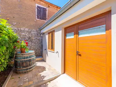 Ferienhaus für 7 Personen (98 m²) in Privlaka 4/10