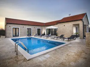 Ferienhaus für 8 Personen (150 m²) in Privlaka