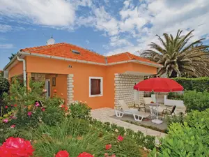 Ferienhaus für 6 Personen (50 m²) in Privlaka