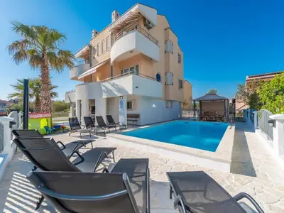 Ferienhaus für 10 Personen (180 m²) in Privlaka 1/10