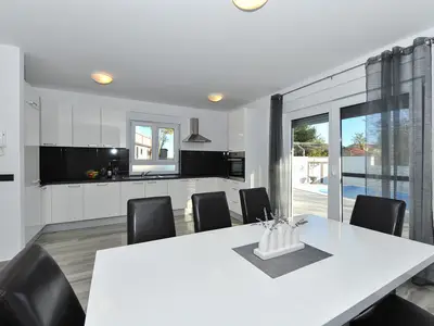 Ferienhaus für 8 Personen (150 m²) in Privlaka 7/10