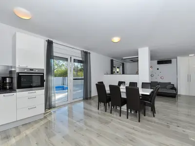 Ferienhaus für 8 Personen (150 m²) in Privlaka 6/10