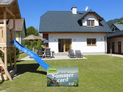 Außenansicht Chalet Mama mit Sommercard