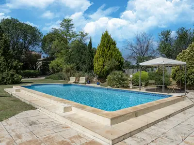 PoolOfHouse