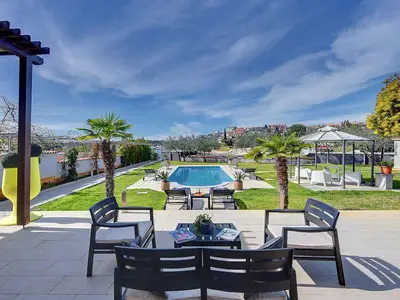 Ferienhaus für 7 Personen (260 m²) in Pula (Istarska) 4/10