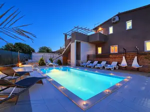 Ferienhaus für 12 Personen (300 m²) in Šišan