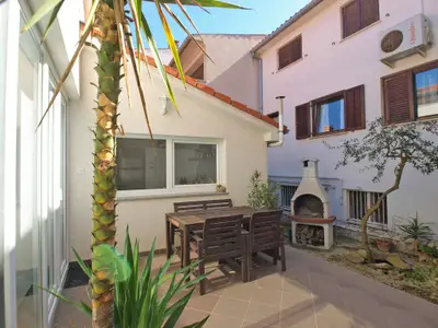 Ferienhaus für 6 Personen (90 m²) in Pula (Istarska) 1/10