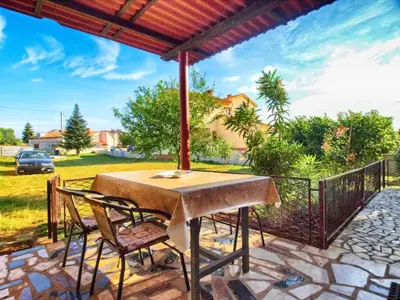 Ferienhaus für 4 Personen (45 m²) in Pula (Istarska) 1/10