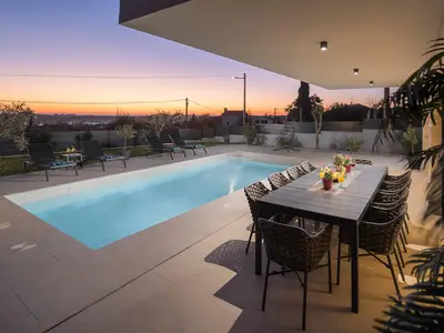 pool