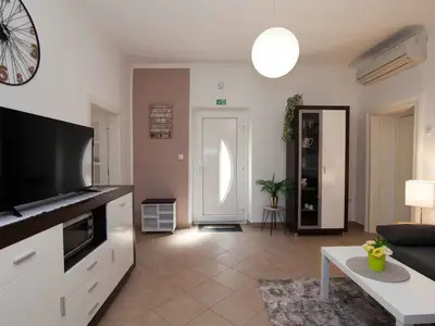Ferienhaus für 4 Personen (100 m²) in Pula (Istarska) 1/10