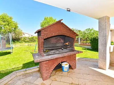 Ferienhaus für 9 Personen (150 m²) in Pula (Istarska) 7/10